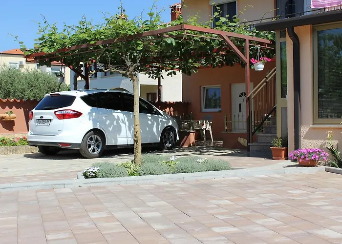 Guest house Katarina 3*