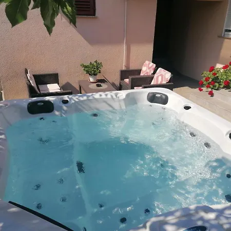 Katarina Guest house 3*